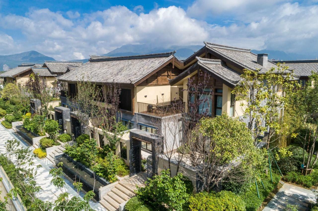 Howard Johnson Jinlin Plaza Lijiang Lijiang  Exteriör bild