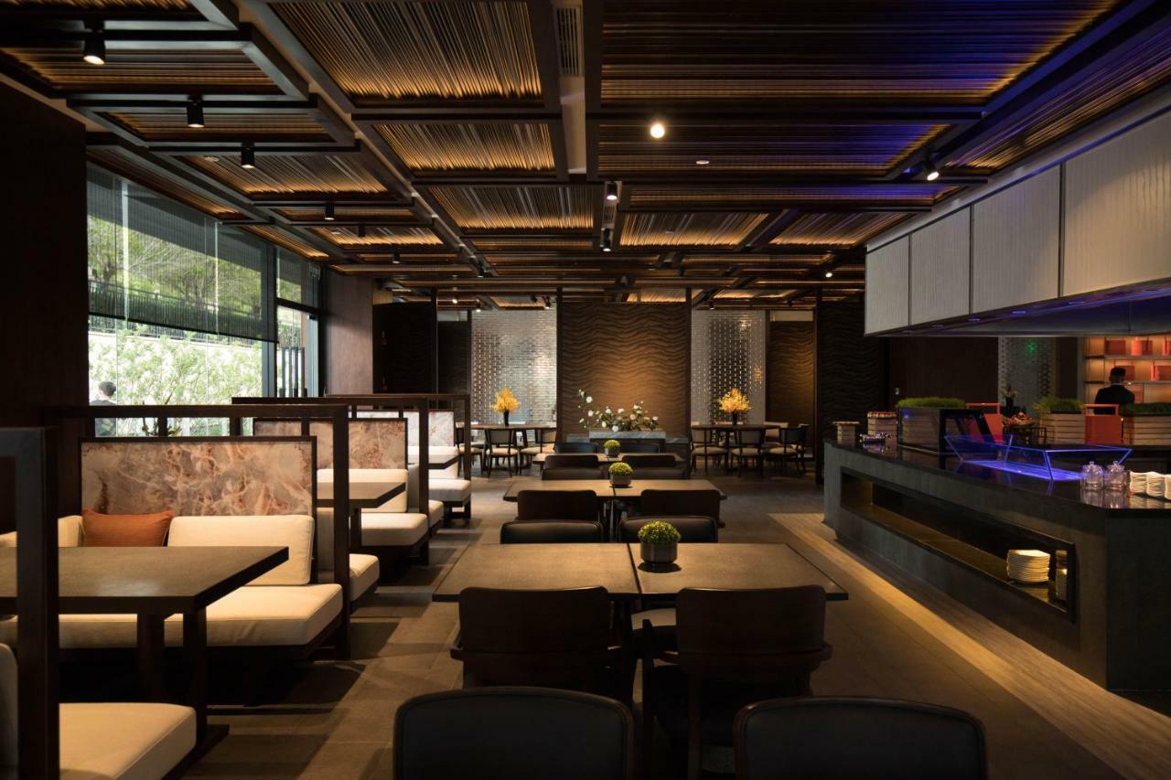 Howard Johnson Jinlin Plaza Lijiang Lijiang  Exteriör bild